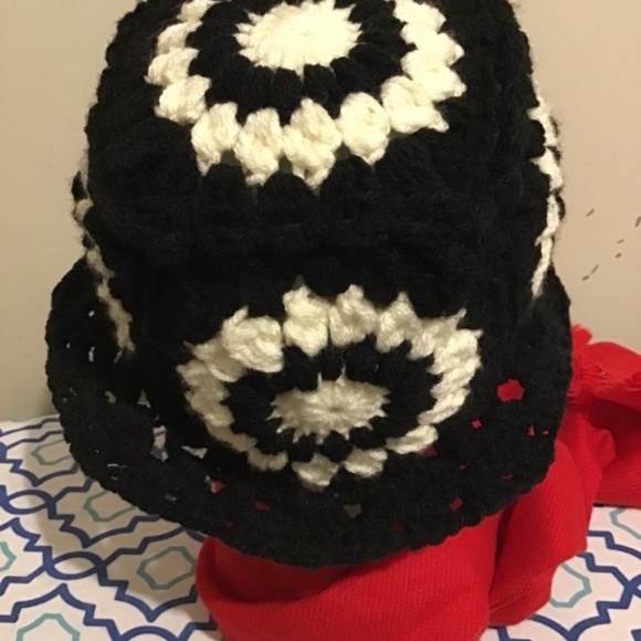 🔥SALE! Handmade, crochet, square top bucket hat, By Tayla Renee’, 👍👍 - Picture 5 of 5
